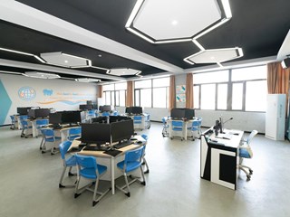 崇技楼A405商务英语语音室